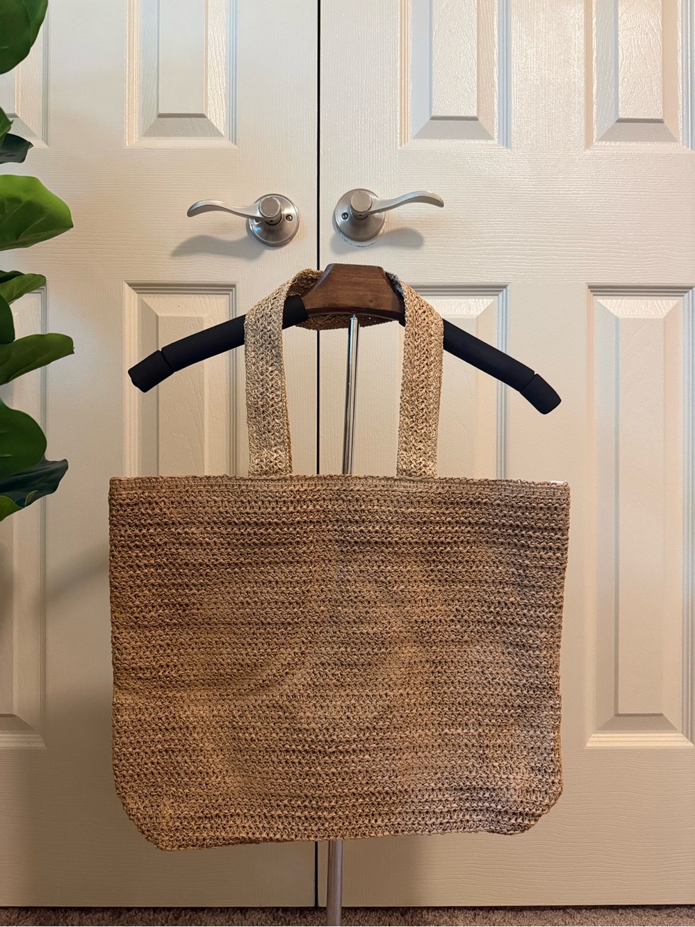 ALO Yoga Natural Woven Tote Bag - Picture 4 of 11
